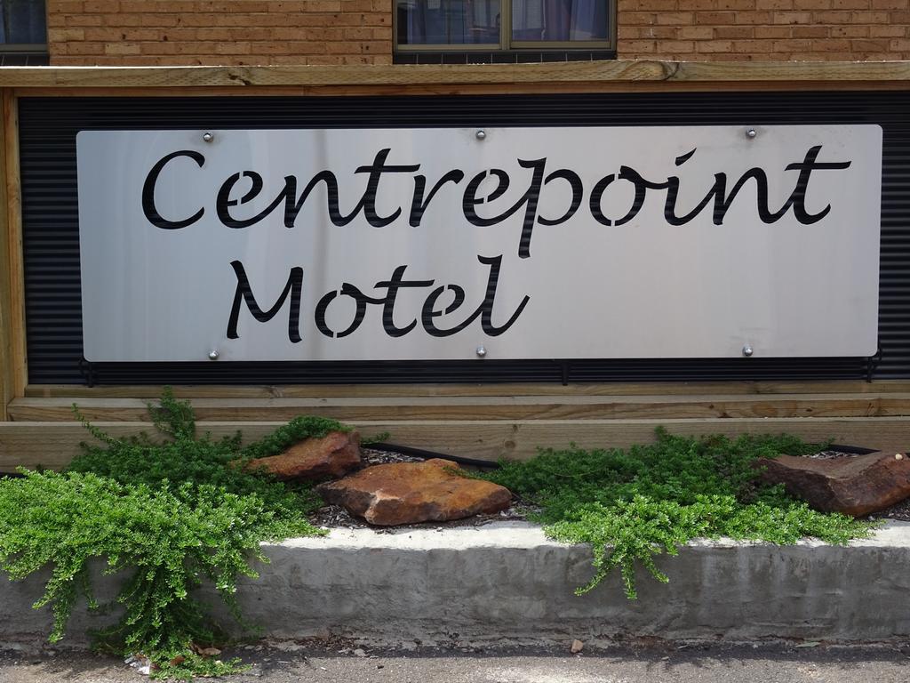 דובו Centrepoint Motel מראה חיצוני תמונה