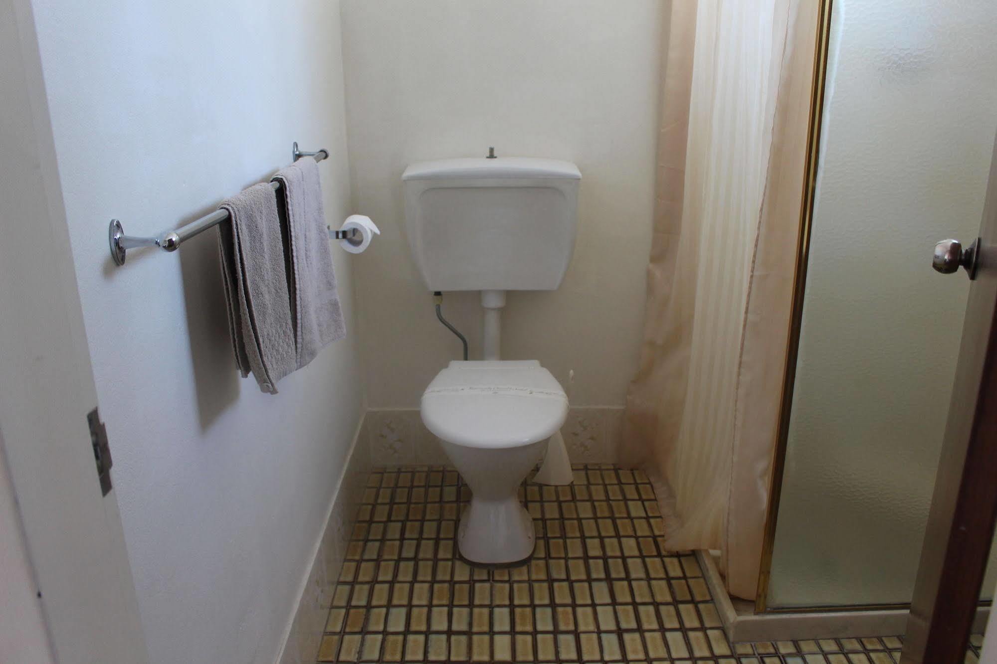 דובו Centrepoint Motel מראה חיצוני תמונה