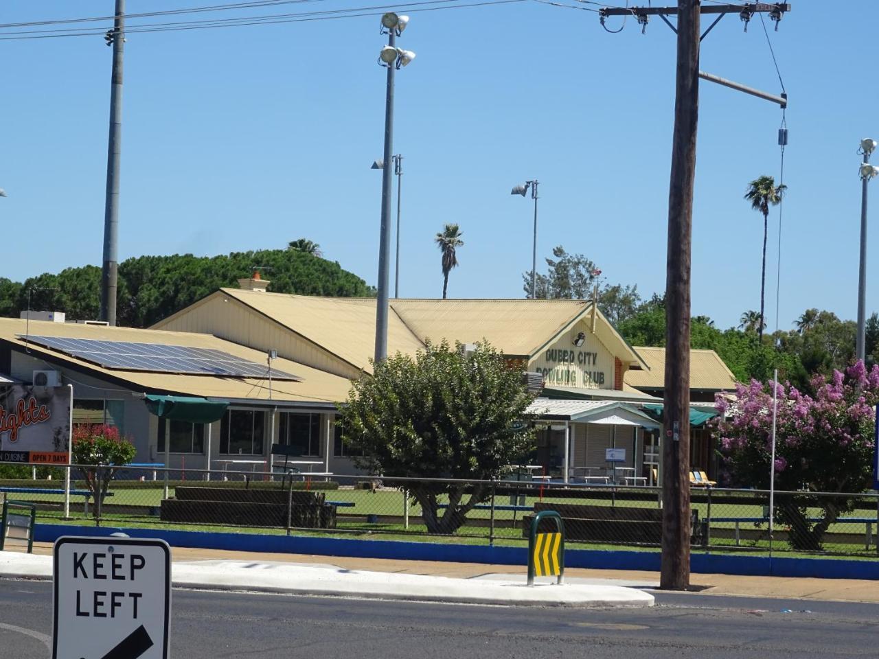 דובו Centrepoint Motel מראה חיצוני תמונה